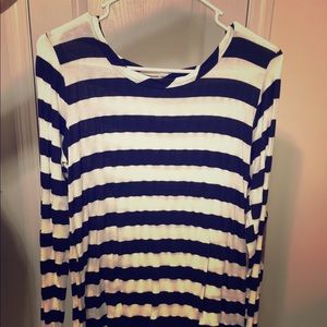 Top with suede sleeve patches